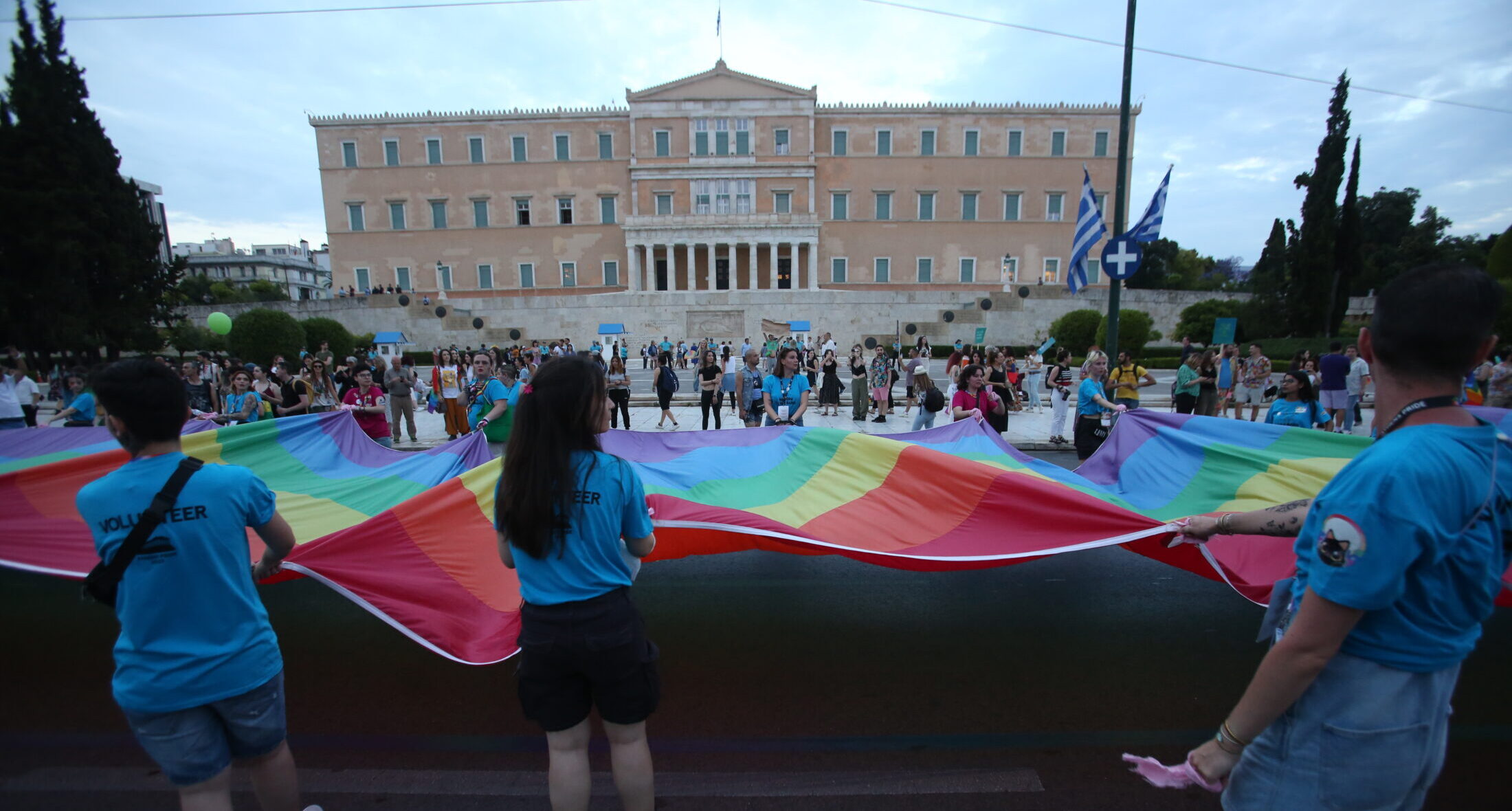 Το Athens Pride 2023 ολοκληρώθηκε με την παρέλαση Υπερηφάνειας μπροστά από τη Βουλή