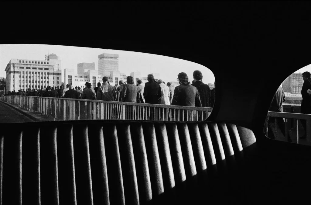 Η φωτογραφία του 1974 Rush Hour, London Bridge του έφερε εθνική αναγνώριση. Mια εκτύπωσή της βρίσκεται τώρα στη συλλογή του Μουσείου Victoria and Albert. Μέχρι τη δεκαετία του 1980, ο Brian Griffin είχε γίνει γνωστός ως ειδικός στην εταιρική φωτογραφία. Η πρώτη του ατομική έκθεση έλαβε χώρα στο Λονδίνο το 1981