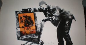 Τα καροτσάκια αγορών έχουν εμφανιστεί και σε έργα τέχνης του Banksy