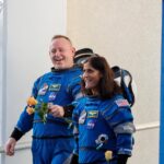 Η Sunita "Suni" Williams και ο Barry "Butch" Wilmore πριν επιβιβαστούν στο Starliner της Boeing στο Cape Canaveral της Φλόριντα στις 5 Ιουνίου 2024