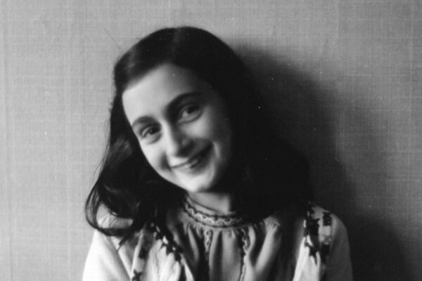 Φωτογραφία της Άννας Φρανκ από το 1941 που δημοσιεύτηκε από το Anne Frank Fonds στη Φρανκφούρτη της Γερμανίας