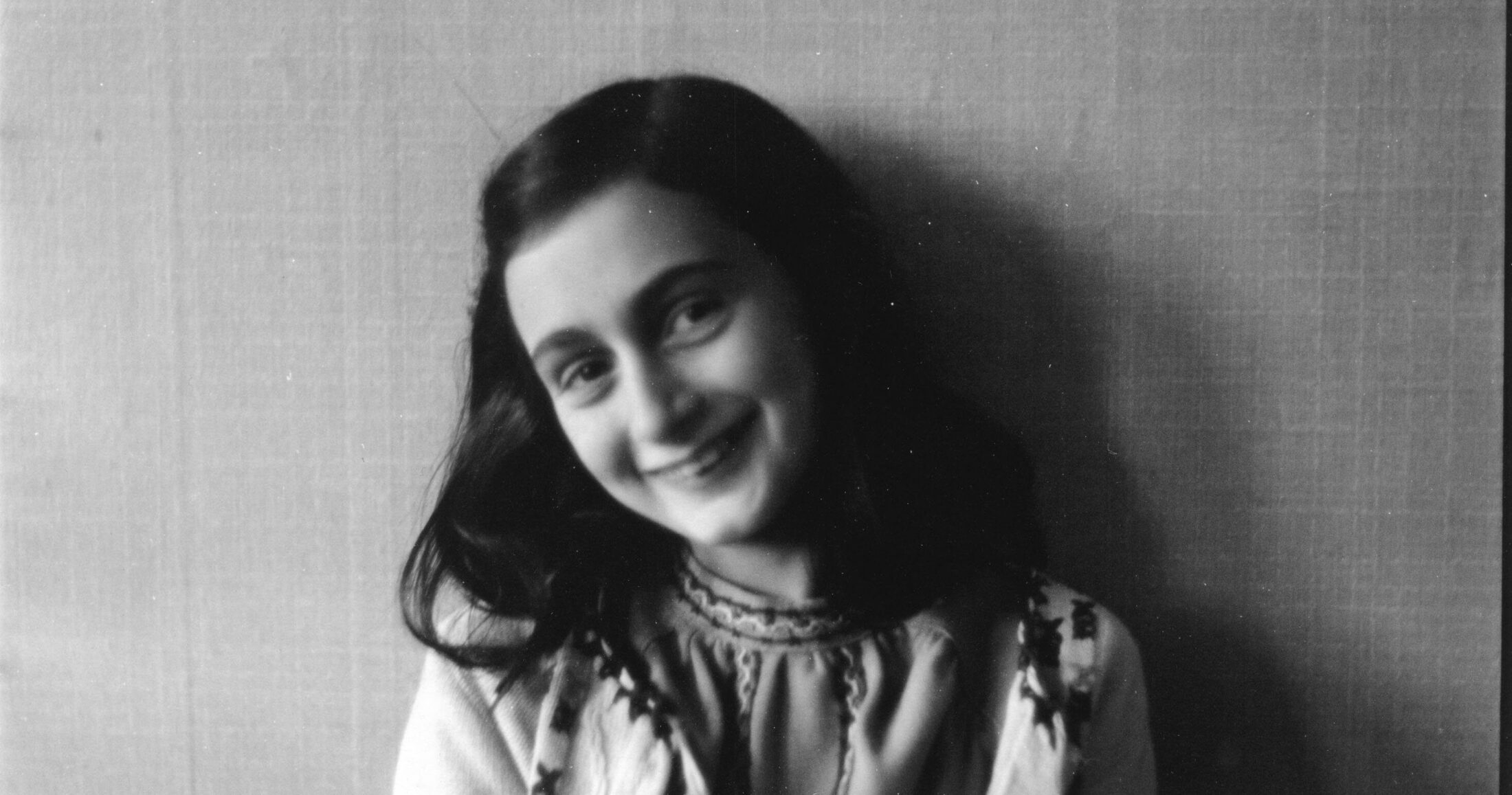 Φωτογραφία της Άννας Φρανκ από το 1941 που δημοσιεύτηκε από το Anne Frank Fonds στη Φρανκφούρτη της Γερμανίας