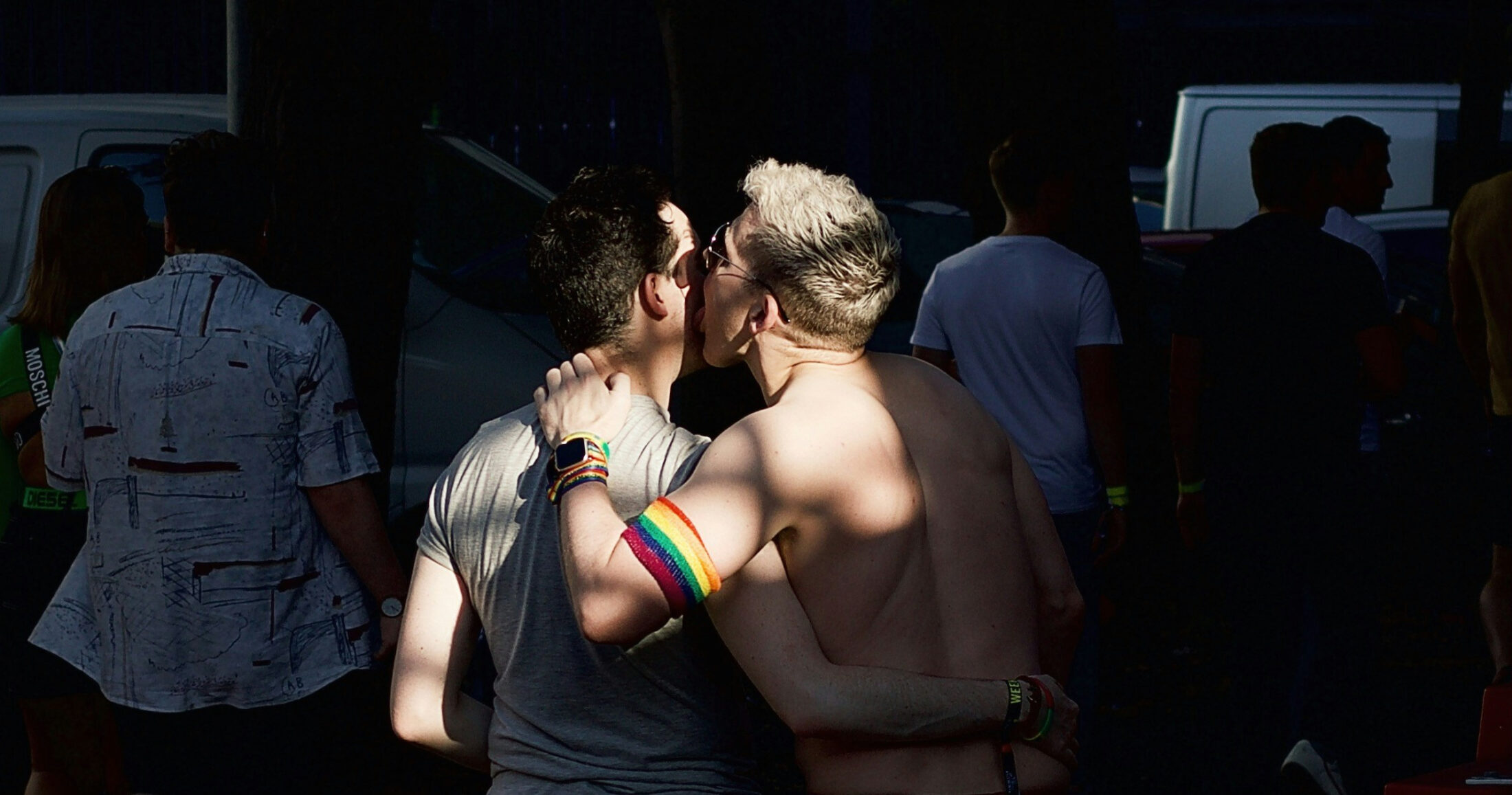 Gay kiss