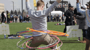 hula-hooping_man